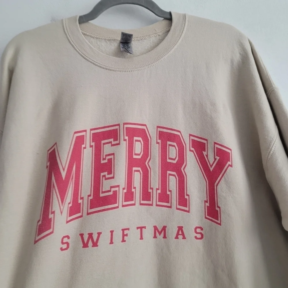Merry Swiftmas Adult XL Cream Pullover Crewneck Pullover Sweatshirt‎